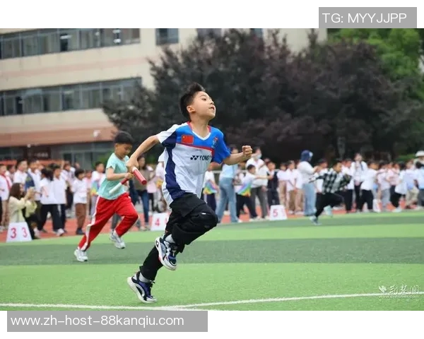 绿茵场上逐梦行球韵诗情共此生 绿茵场上逐梦行球韵诗情共此生