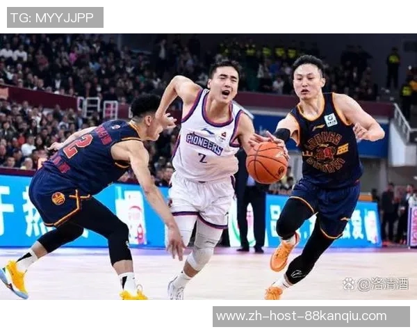 CBA联赛精彩对决北京队迎战青岛队争夺季后赛席位